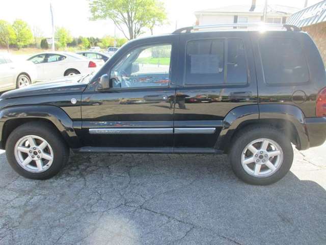 2005 Jeep Liberty Limited 4WD 4dr SUV w/ 28F